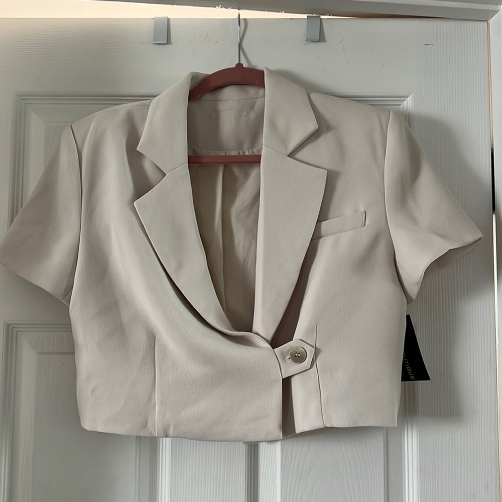 Cropped blazer